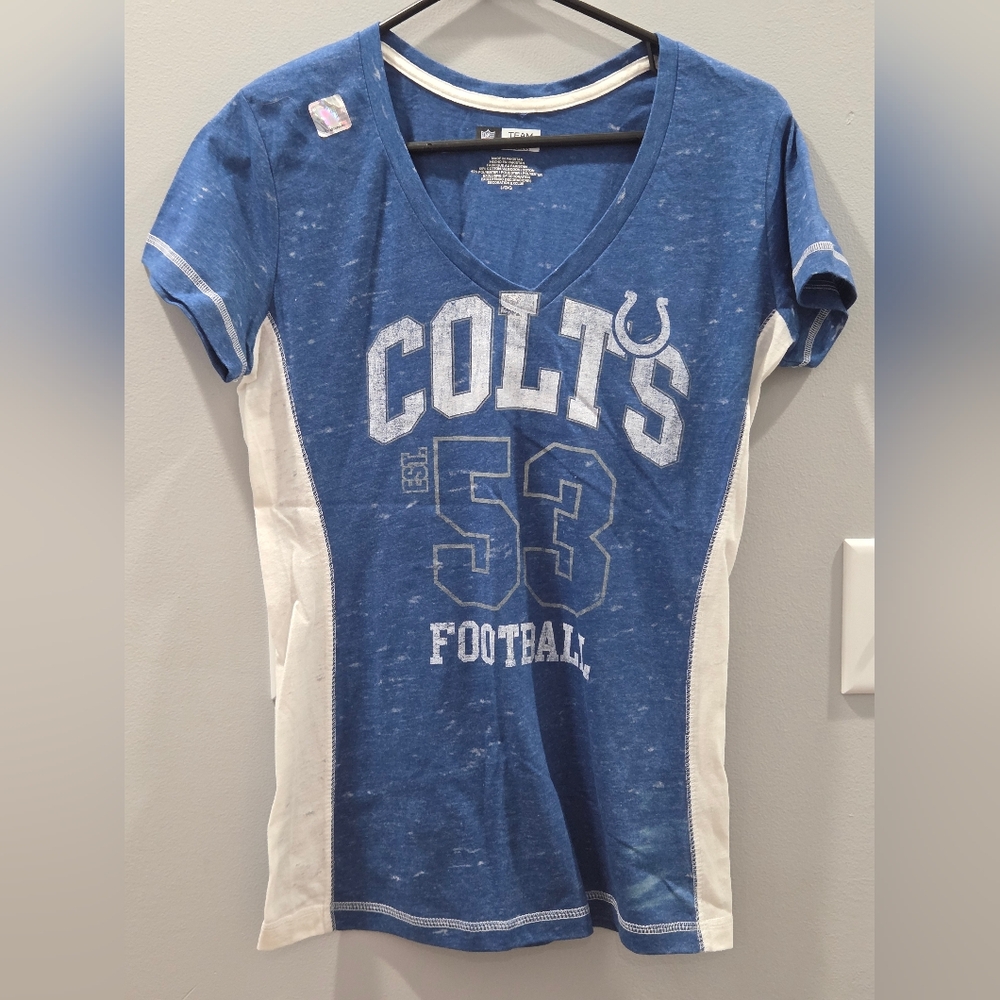 NWOT Indianapolis Colts Shirt - Large